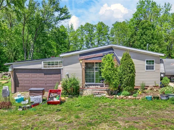 3359 Orion St NW, North Canton, OH 44720