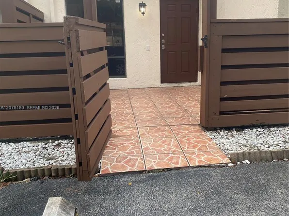 803 SW 119th Way #803, Fort Lauderdale, FL 33325