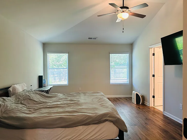 57 Pacific Ave — Photo 26