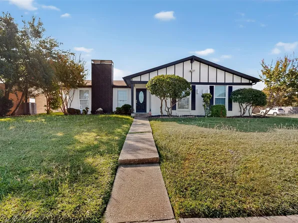 2700 Winding Creek Dr, Carrollton, TX 75007