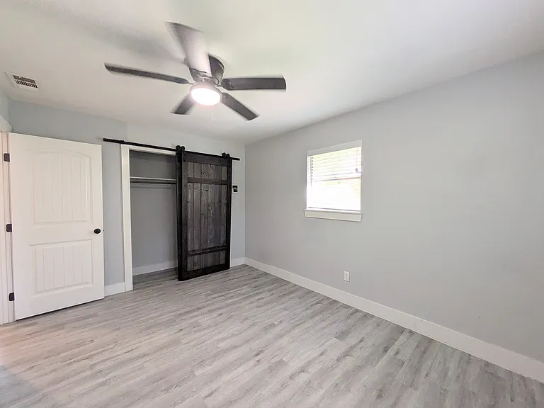 1309 W Hopkins St #A — Photo 11