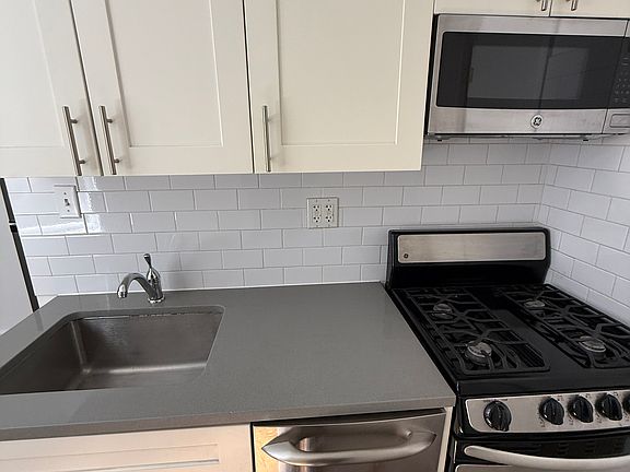 4th image of 59 E 7th St #33