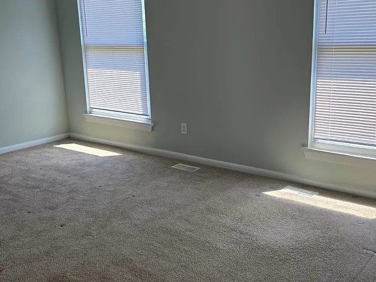 696 Governors Way — Photo 8