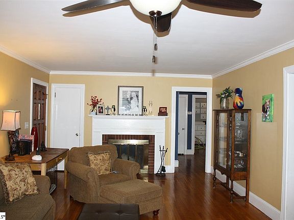 3rd image of 206 Galphin Dr