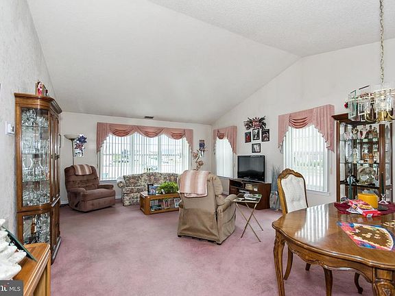 2nd image of 601 Tahoe Ct