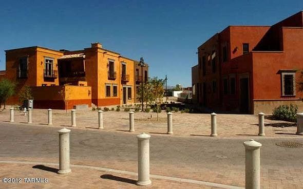 2nd image of 181 S Avenida Del Sembrador