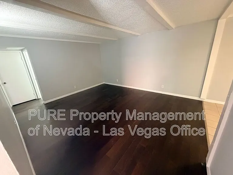 1405 Vegas Valley Dr #252-bldg 25 — Photo 24