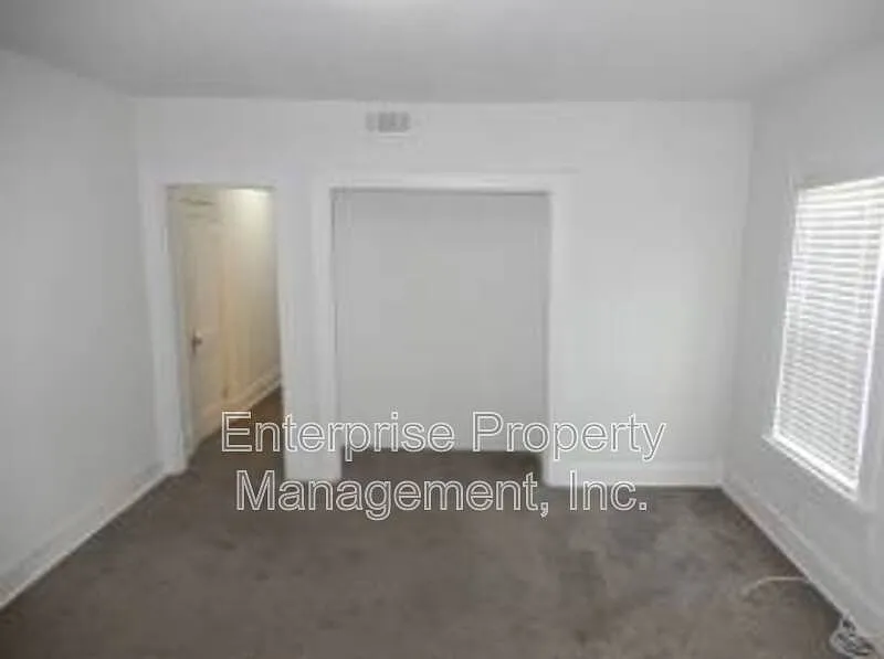 2 bed, 1.0 bath, 971 sqft, $895 — Photo 3