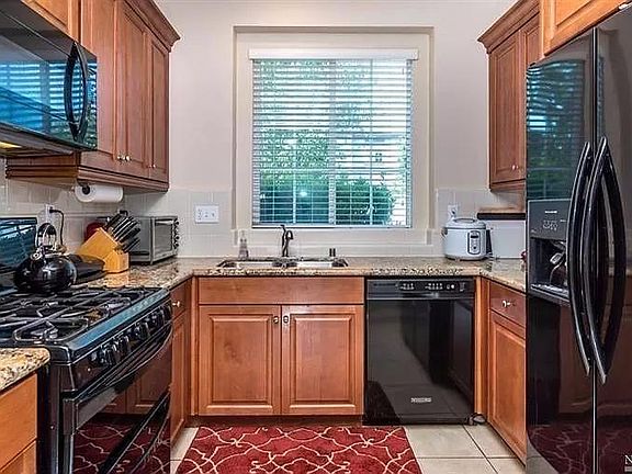 4th image of 2306 Bell Flower Ln