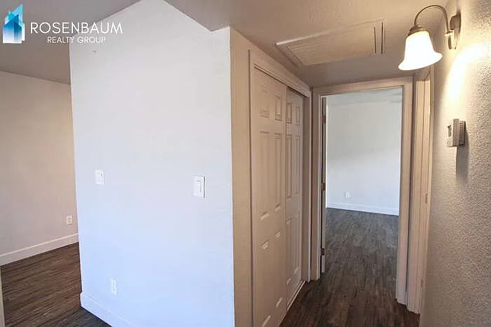 550 W 9th St #1 — Photo 6