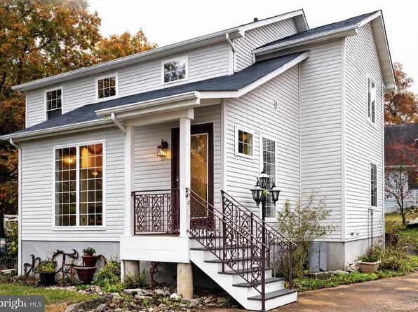 3918 Oakdale Cir, Triangle, VA 22172