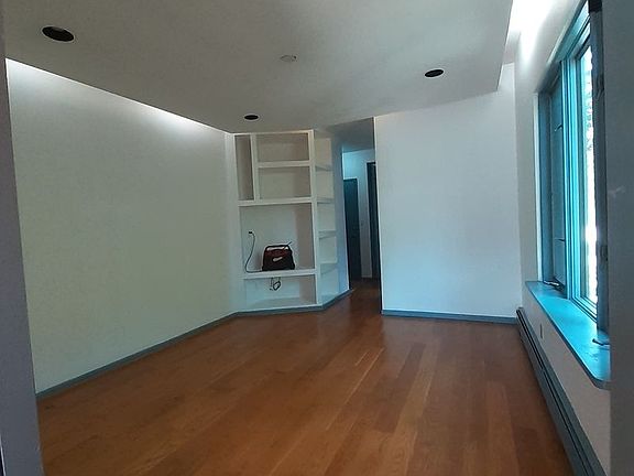 2nd image of 66-74 70th St #1