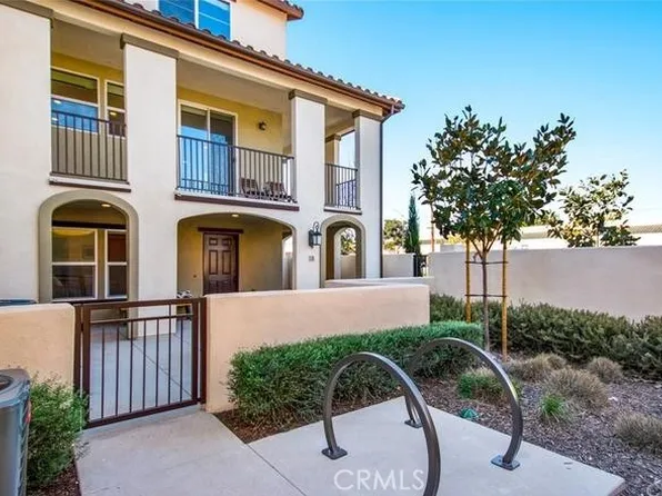1530 W 1st St #18, Santa Ana, CA 92704