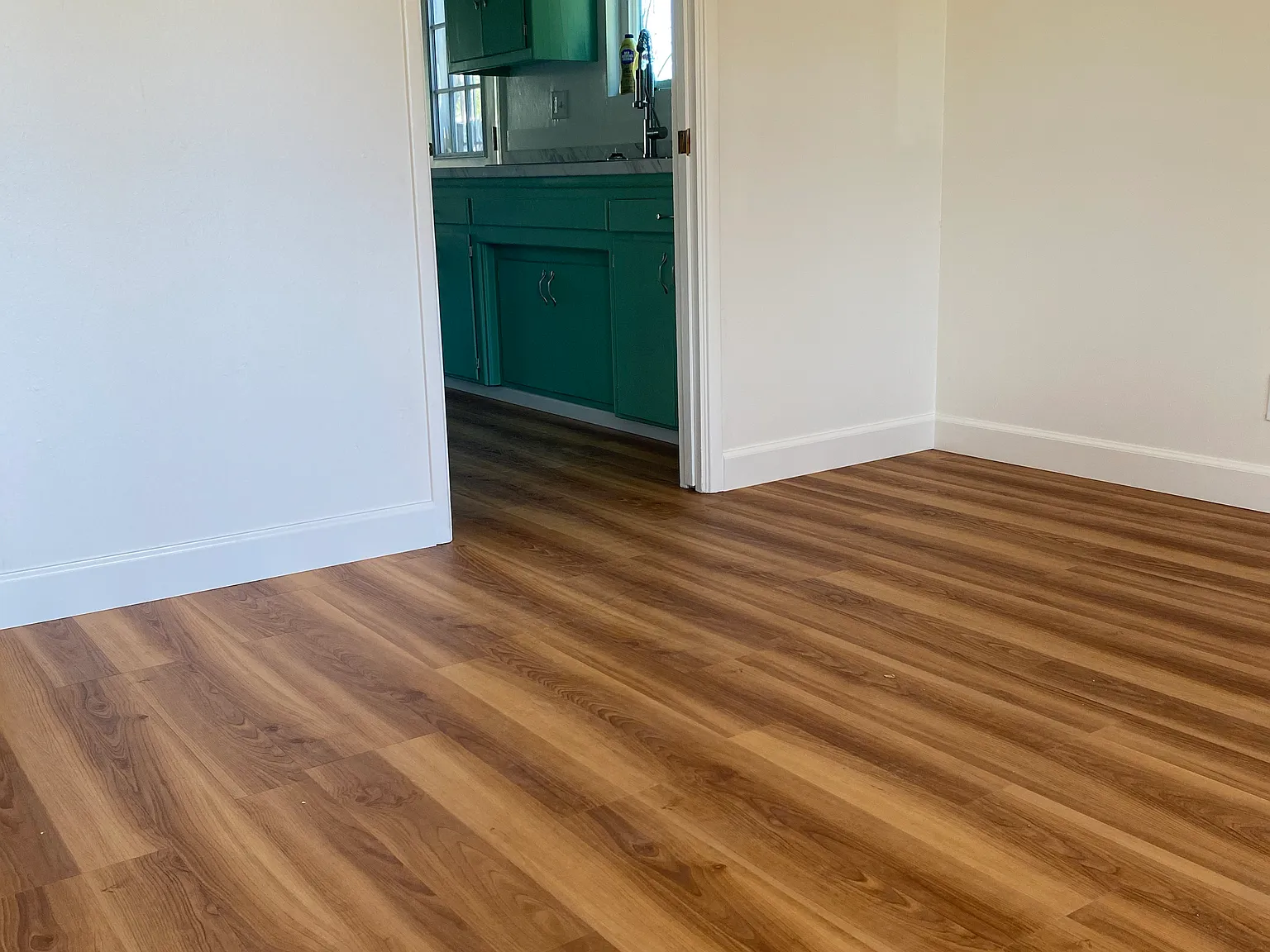 3 bed, 1200 sqft, $3,200 — Photo 3