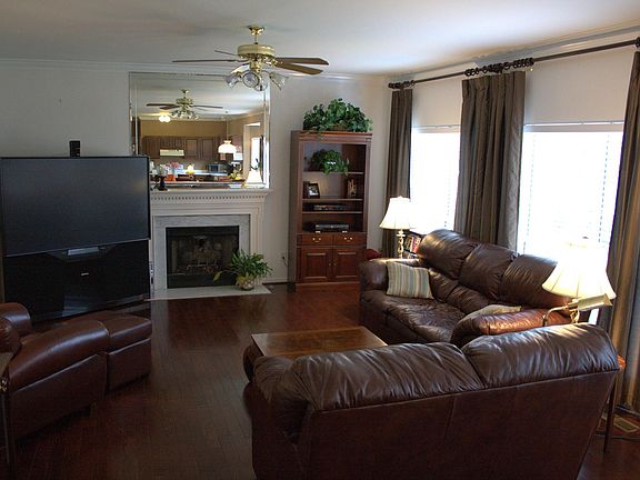 2nd image of 5129 Millbrook Dr