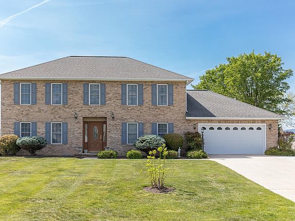 2nd image of 5811 Foxcroft Dr