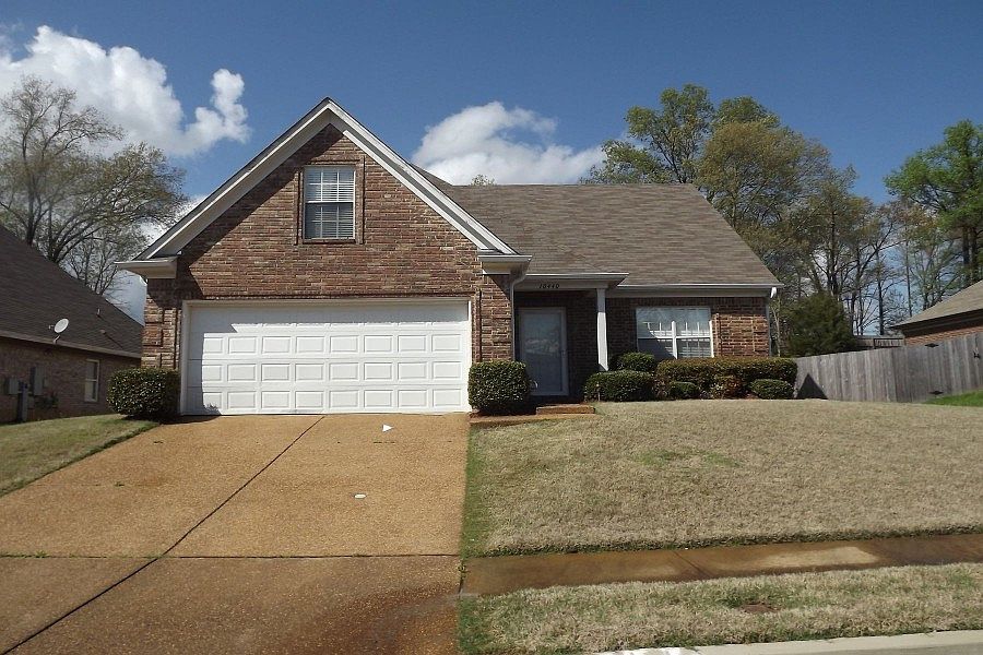1st image of 10440 Redmond Cir N