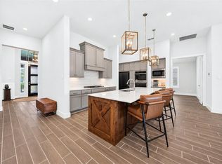 221 Lakehouse Landing Dr, Katy, TX 77493