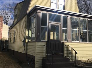 17 Lawton St, Lowell, MA 01851