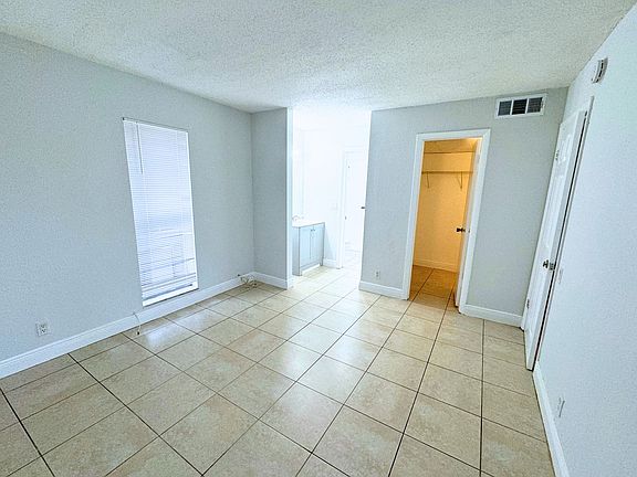 3rd image of 4407 Treehouse Ln APT 25H