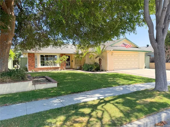 9689 Guava Ave, Fountain Valley, CA 92708