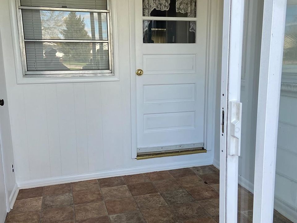 2nd image of 5559 Hamilton Trenton Rd