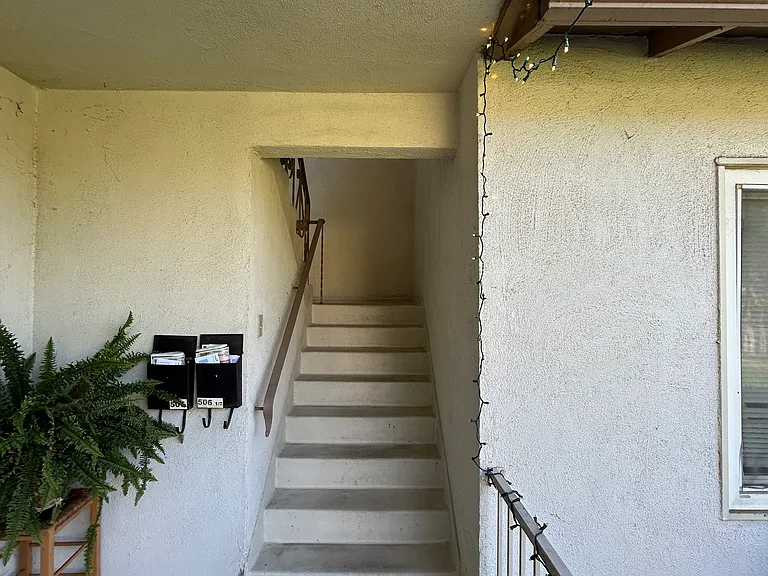 506 W Riggin St #1/2 — Photo 2