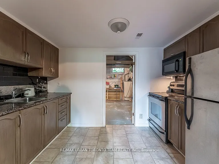 35 Brumwell St — Photo 33