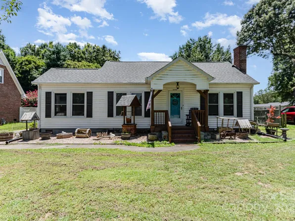 1306 Brantley Rd, Kannapolis, NC 28083