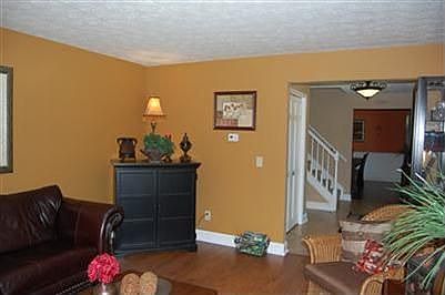 4th image of 9194 N Creek Ln