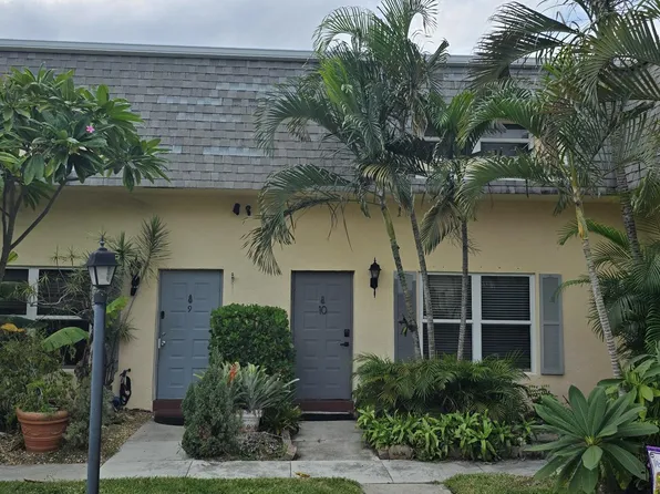 1745 NW 4th Avenue #10, Boca Raton, FL 33432