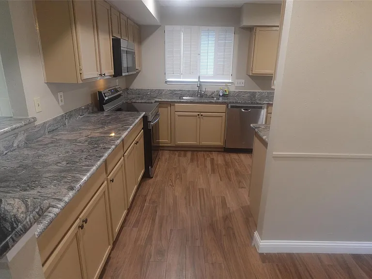 3351 Deermoss Dr — Photo 5