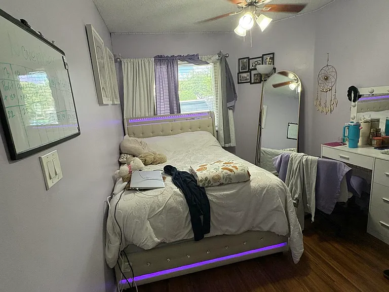 702 NW 208th Ter — Photo 17