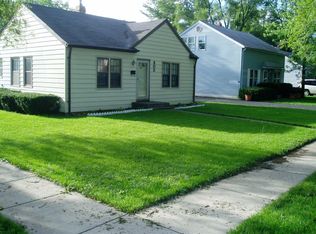 403 S Prairie Ave, Mundelein, IL