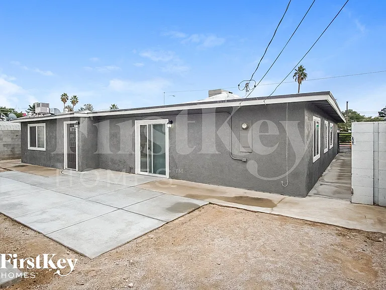 3800 San Angelo Ave — Photo 15