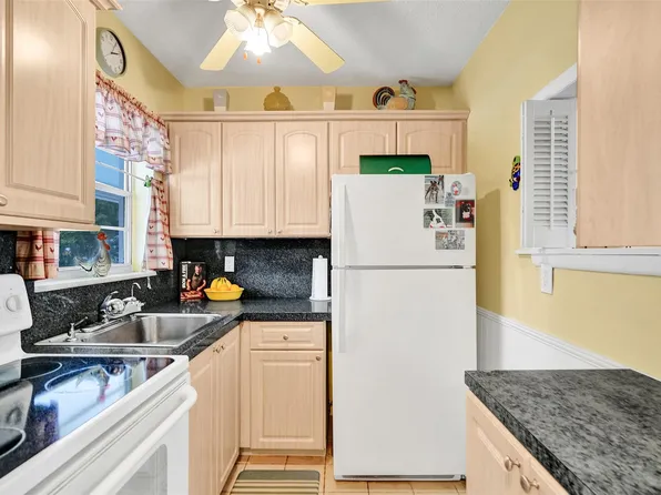 2475 W Golf Boulevard #244, Pompano Beach, FL 33064