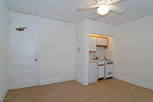 2nd image of 2119 N Sedgwick St APT C2