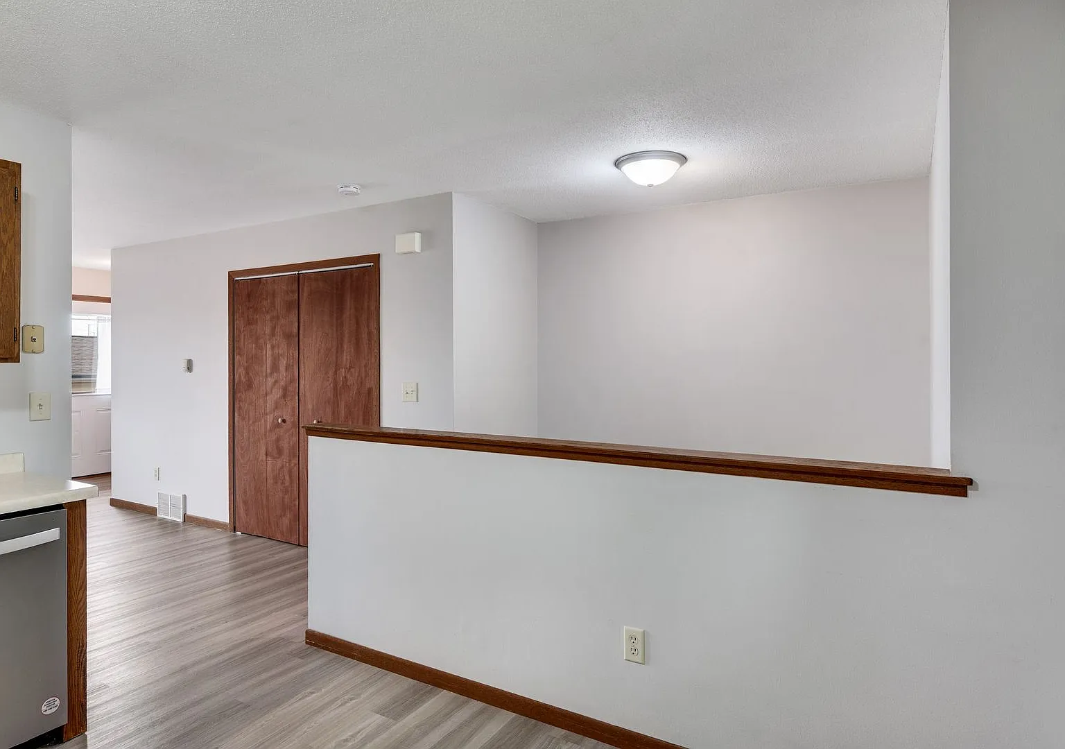 1225-1233 Branding Iron Rd — Photo 4