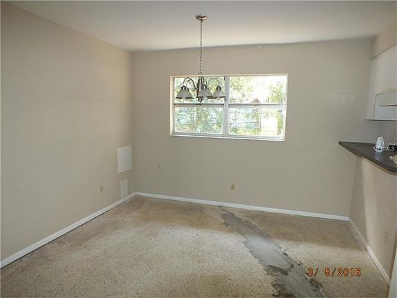 4th image of 5831 Hammon Dr