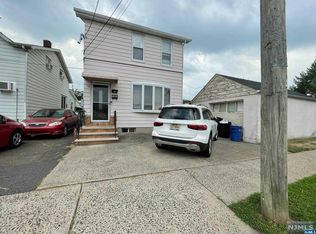16 Liberty Ln, Lodi, NJ 07644