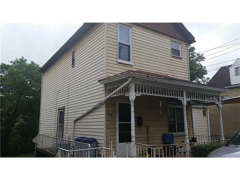 708 McMasters Ave photo 1