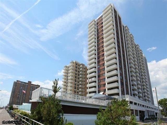 1st image of 100 S Berkley Sq Unit 17M