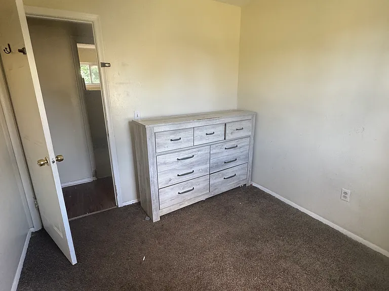 6701 Dana Ln — Photo 8