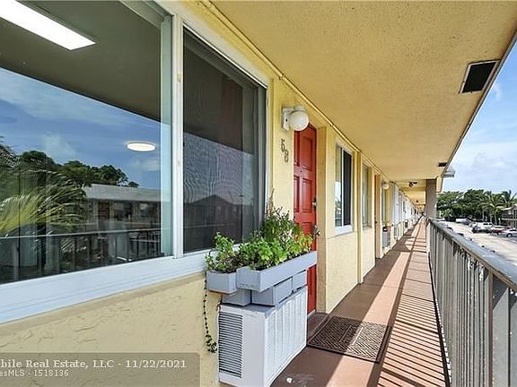 3rd image of 1814 Oakland Blvd #58