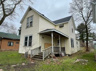 311 W Pine St, Washburn, WI 54891