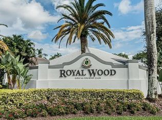 5904 Cranbrook Way #202J, Naples, FL 34112