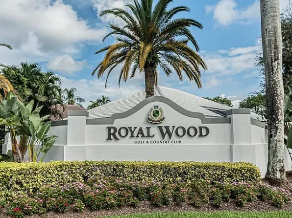 5904 Cranbrook Way #202J, Naples, FL 34112