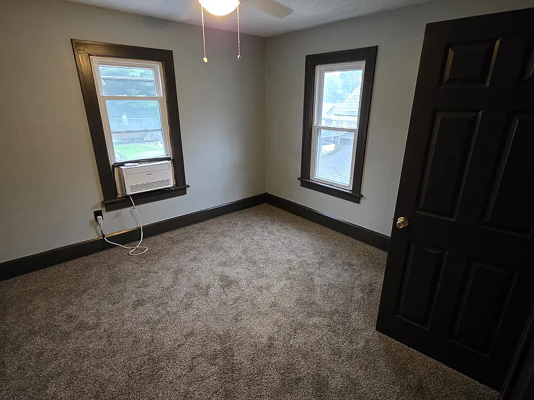 438 Emerick St — Photo 10