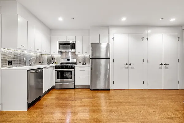 Rented by Compass | media 2