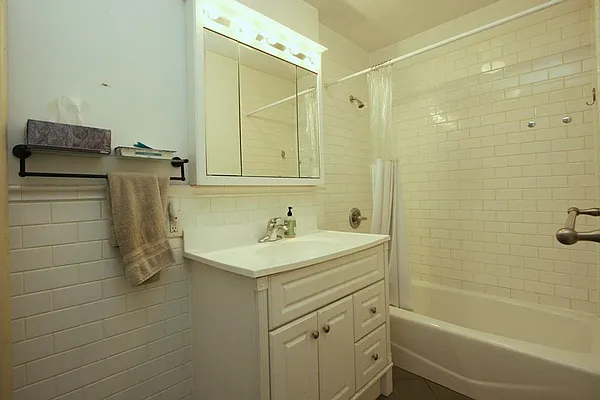 Rented by Corcoran | media 32